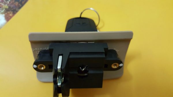 Chìa và ổ khóa cốp phụ xe Captiva chính hãng GM